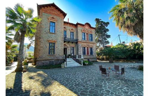 Loriet Hotel - Photo 14