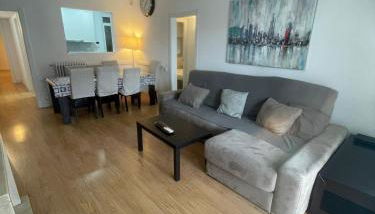 Family-Friendly Home in Central Barcelona 4BDR - Photo 5