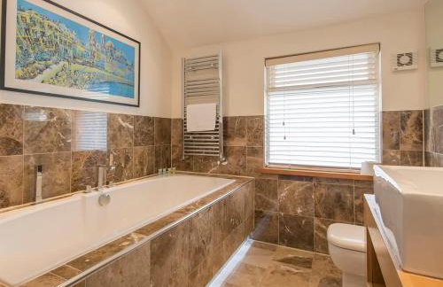 Spacious 4 Bedroom Character Home in Pontcanna - Foto 11