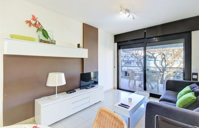 Beachfront Apartment in Roses - Photo 11