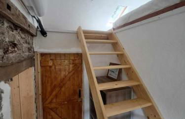 the anchor light - Photo 18