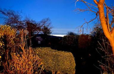 Delightful 3 bed cottage with hot tub & sea views. - Photo 44