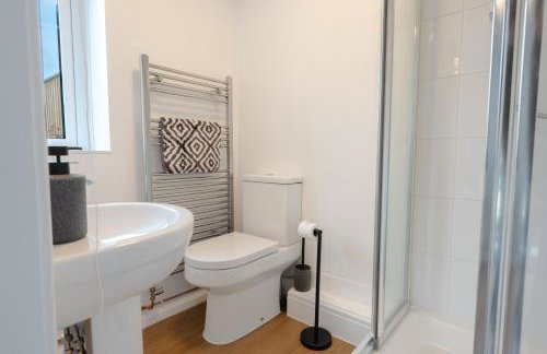 4-Bedroom Coastal Getaway in Pembroke Dock - Foto 11