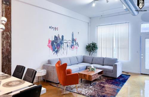 The Stallion #104 - Brand New Modern Spacious Loft with Patio - Walkable to attractions - Foto 2