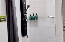 New Modern SelfCheckin PublicFreeParking HighSpeed Wifi KingSizeBed - Foto 14