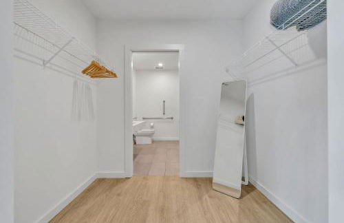 HUGE downtown corner unit- Pool-Gym-Walk 2 Broadway - Foto 15
