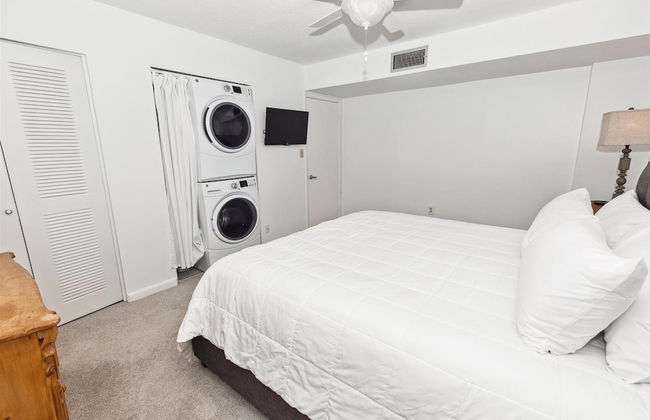 Dolphin Point 404a 2 Bedroom Condo by RedAwning - Foto 4