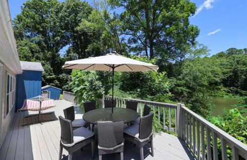 Dog Friendly Lakeside Escape with Hammock and Fire Pit - Foto 41