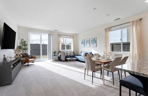 Stylish Sleek 4BR Nevada Home Near Downtown Reno - Foto 43