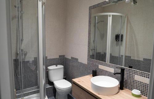 Acogedor y Familiar Central Guggenheim Bilbao - Foto 32