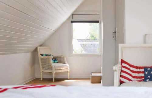 Superbe maison rénovée, 250m de l'océan, 12 pers, terrasse, jardin, proche plage Kerleven et golf - FR-1-481-164 - Foto 29