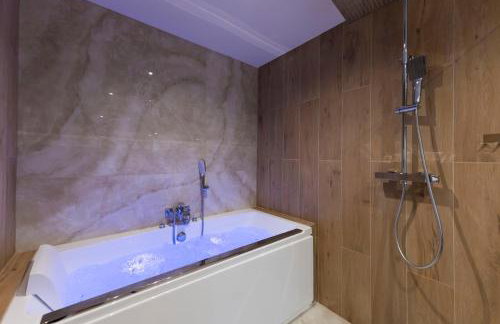 Spa & Relaxation 15 min de Lyon - Noomi Suite - Foto 1