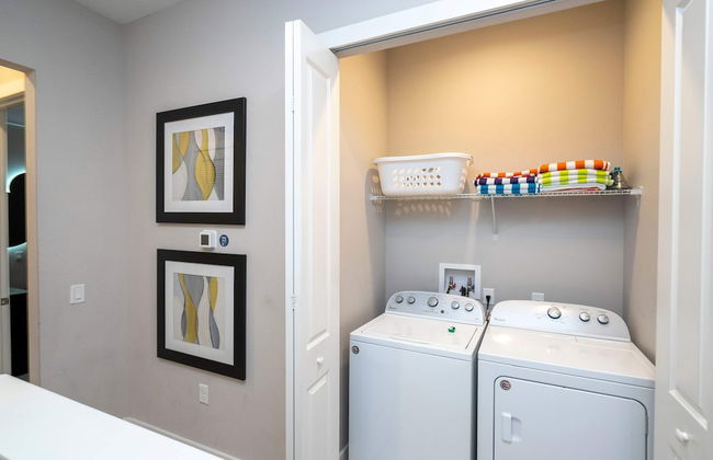 Modern Chic Home Mickey and Toy Story Rooms - Foto 40