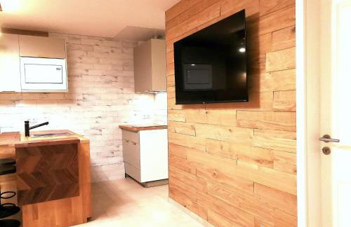 RIVER SIDE near FRANKFURT-AIR CONDITION-PRIVATE PARKING - Foto 16