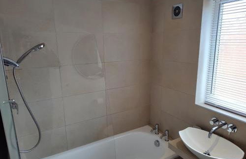 Wentworth Drive Contractor and family 3 bed Home Grantham with parking - Foto 9