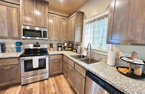 Charming 2BR Cottage Near Freeway-Cul-de-sac - Foto 11