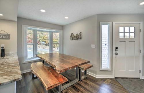 Deck and Mtn Views Fain Chalet in Kingsport - Foto 7