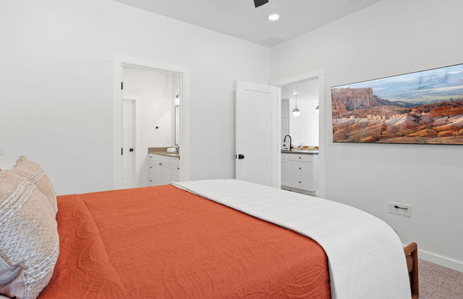 Touch of Class Stunning 5 Bdr! - Photo 7