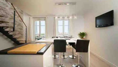 LE MARQUIS - T3 Standing 100m2 250 mètres du Port - Foto 4
