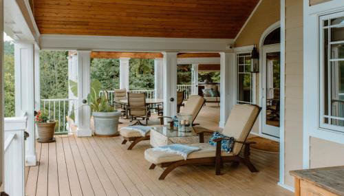 Waterfront Retreat with Dock, Pool and Jet Skis - Foto 3