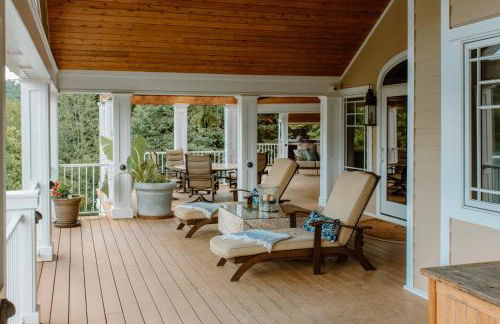 Waterfront Retreat with Dock, Pool and Jet Skis - Foto 3