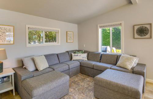 Waterfront Hood Canal Cottage: Steps to the Beach! - Foto 4