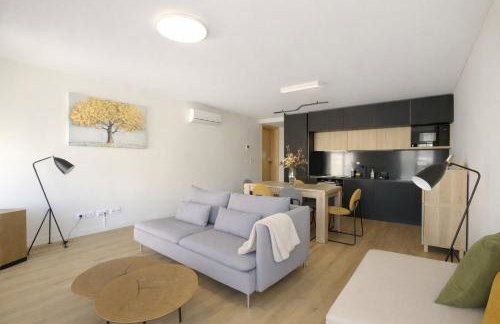 MIRA Living - Photo 8