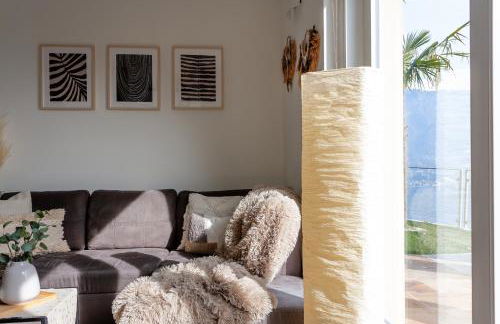 MIA ISOLA with lake view, garden and swimming pool - Photo 44