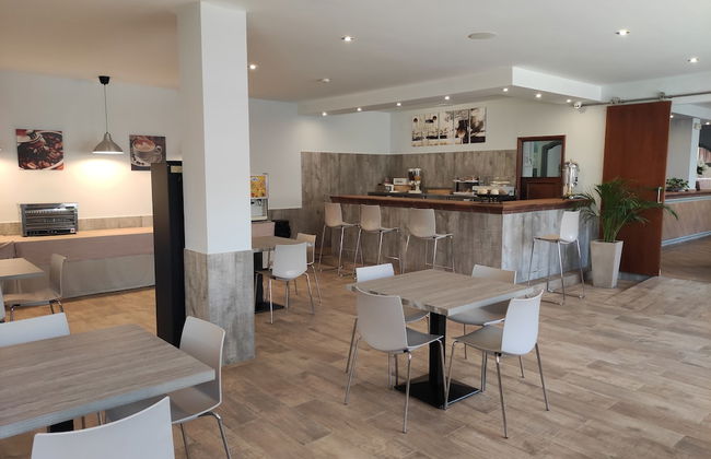 Apartamentos Puerta del Sur - Photo 25