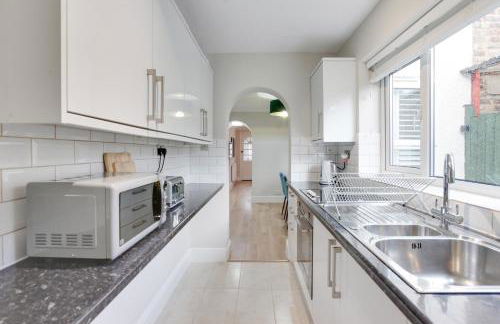 Ann’s Place - 2 Bed House Central Romford - Free Parking & Garden - Foto 20