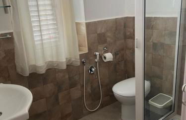 Villa GLORIA intero alloggio sulla spiaggia 8 posti letto 15 minuti da Palermo e 35 da Cefalu - Foto 29