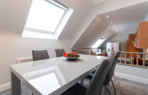 The Gables Poole, 3 Bedroom Penthouse Apartment - Photo 46