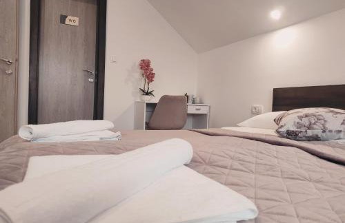 Deluxe Apartment with Jacuzzi - PATAR - Foto 25