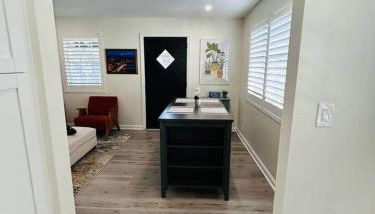 Hi Guest! It’s the upstairs of a cozy duplex. - Foto 5