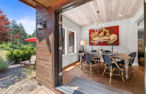 Mountain-View Retreat with Hot Tub & Waterfalls - Foto 6