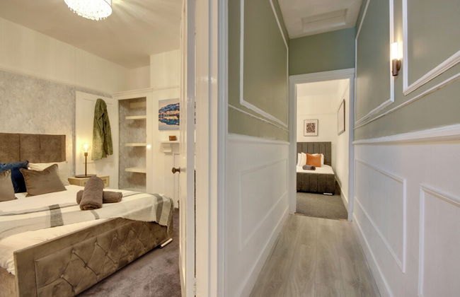 Southsea 4BR Getaway with Private Yard - Foto 10