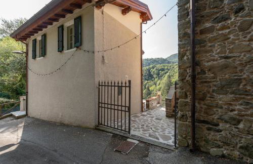 Charming Tuscan Stone House - Photo 27