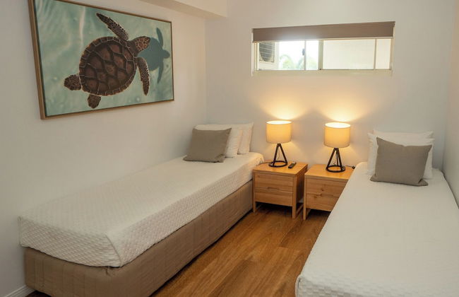 Waters Edge Apartment - Photo 9