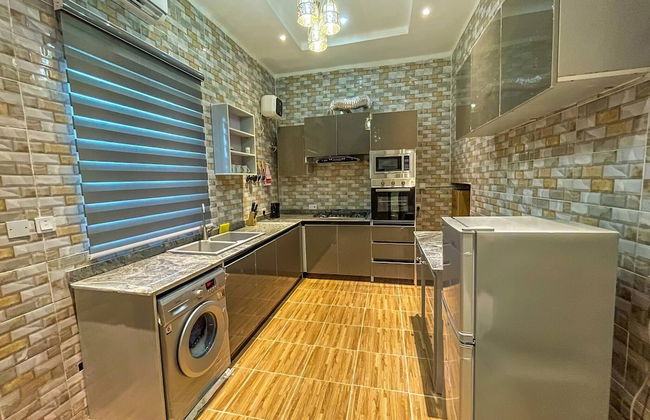 4 Bedroom Luxury Entire Apartment With Wifi - Foto 18