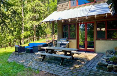 Immaculate Cabin Rental with a Hot Tub next to Lake Pend Oreille in Bonner County, Idaho - Foto 36