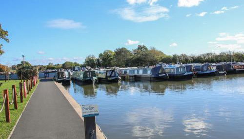 The Tyre Barn - Foto 2