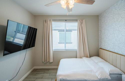 Serene 2BR Home with Premium Beds - Foto 72