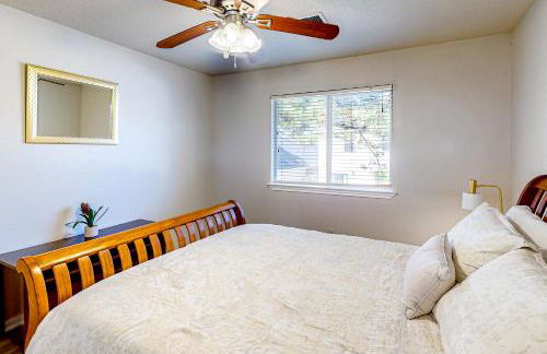 3 Mi to Downtown Conroe Updated Townhome with Yard - Foto 19