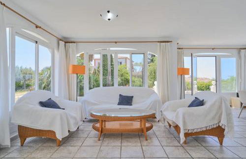 Villa with Private Pool and Gorgeous View - Photo 5