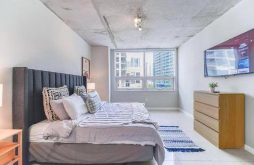 Amazing Condo with Pool at Midblock Miami - Foto 4