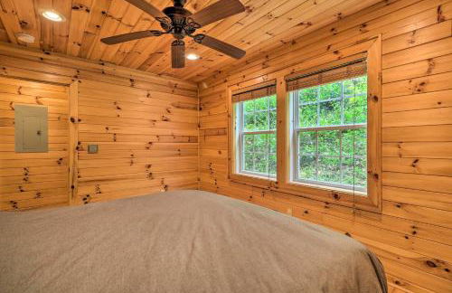 Cozy Boone Cabin with Deck Close to Downtown! - Foto 13