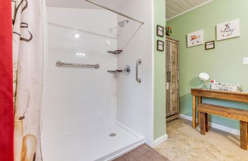 Grandmas Farm House on 125 Acres with Fire Pit! - Foto 18