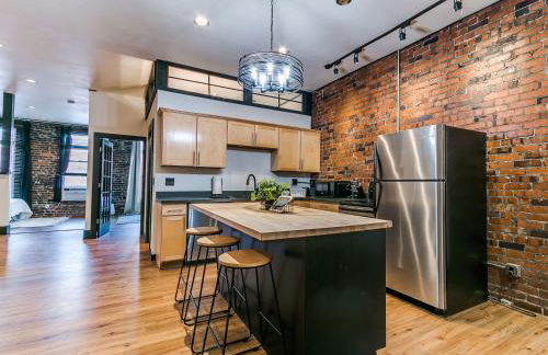 Cozy Stay at 229 Main St Perfect Ames Location - Foto 1