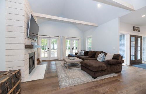 My Blue Haven - Shared lake access across the street! Glamorous home! - Foto 20