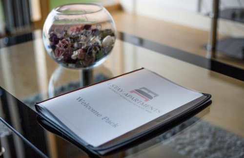 iSTAY APARTMENTS at VIZION - Fully Equipped Modern Serviced Apartments with Balconies, Superfast Broadband, Free Allocated Parking Space, 24h Security, Rooftop Gardens, Located in Central MK - Photo 8